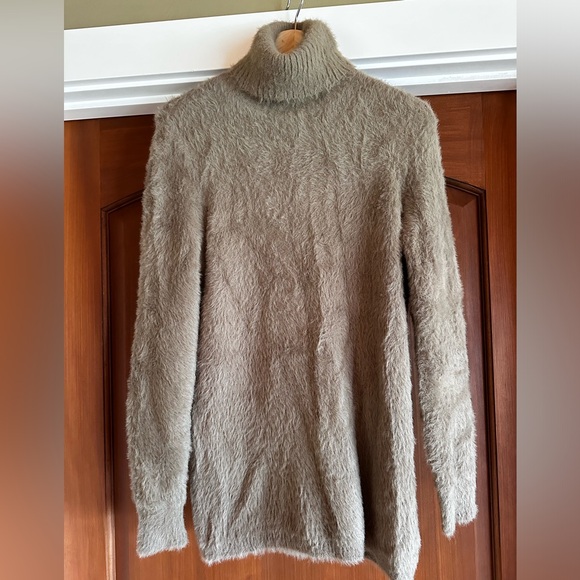 Knit turtleneck. - Picture 1 of 4